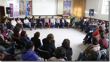 Mujeres reunidas