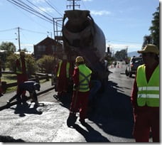 Personal Municipal trabaja en reparación de pavimentos  (2)