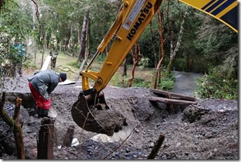 Equipos municipales trabajan en diferentes puntos de la comuna tras temporal (1)